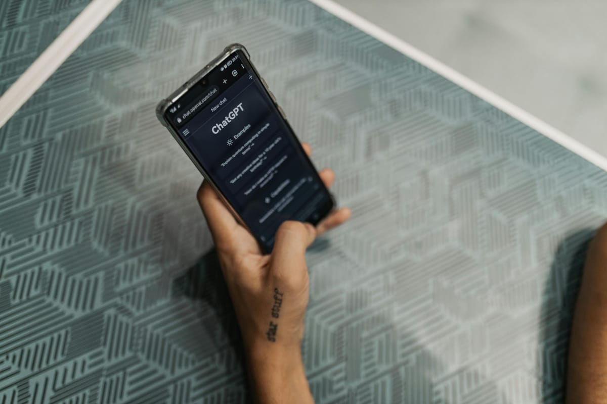 Estudo da OpenAI mostra como as pessoas utilizam o ChatGPT; confira dados